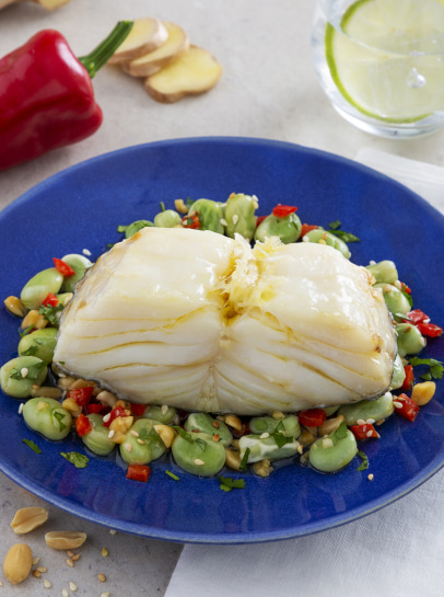 Bacalhau Confitado com Favinhas ao Gengibre e Coentros