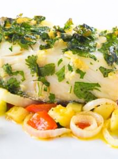 Bacalhau no Forno em Aromáticas com Legumes