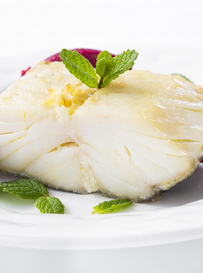 Bacalhau com Puré de Beterraba e Batata-Doce à Hortelã
