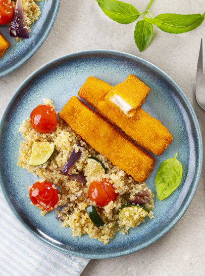 Barrinhas de Pescada com Quinoa com Legumes ao Manjericão