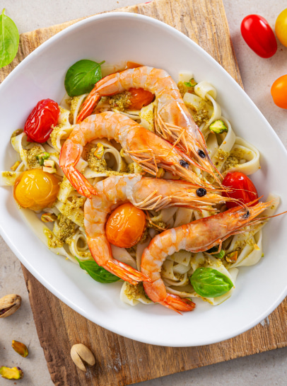 Camarão ao Pesto de Pistácio com Tomate Confitado
