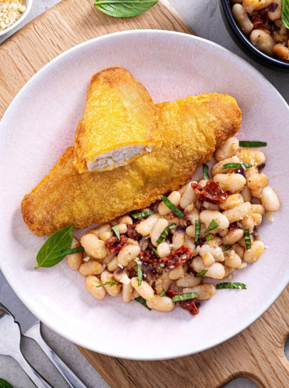 Filetes de Pescada com Feij&atilde;o Branco Estufado