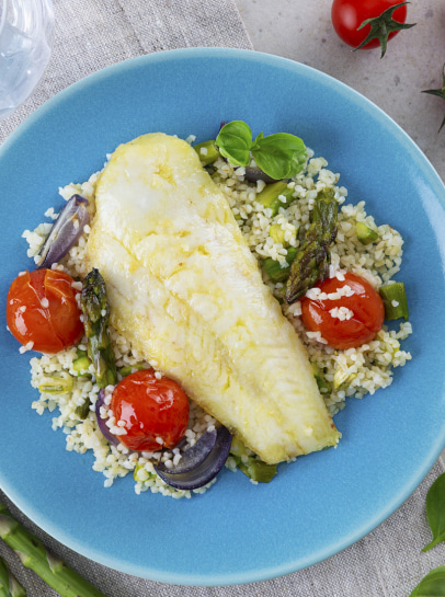 Filetes De Pescada No Forno Com Bulgur De Legumes Assados