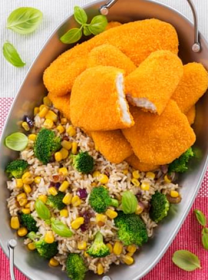 Filetes de Pescada com Salada Quente de Arroz e Legumes