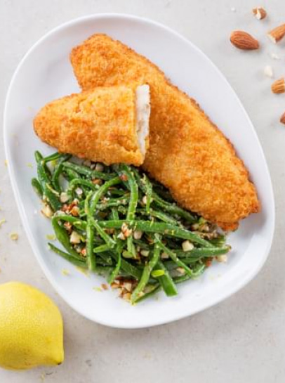 Filetes com Juliana de Feijão Verde e Amêndoa Picada