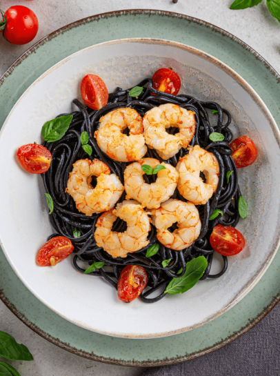 Gambão ao Alho com Linguine Nero e Tomate