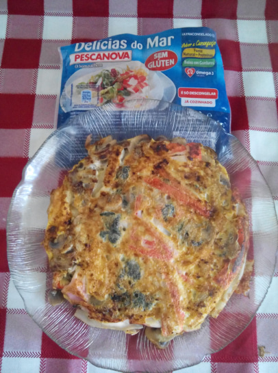 Fritada de delícias, espinafres e cogumelos