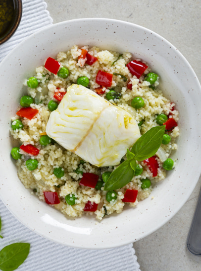 Medalhões de Pescada ao Pesto com Cuscuz de Legumes