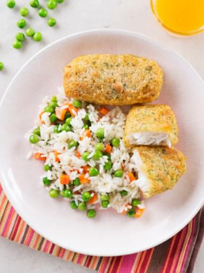 Mimos de Pescada Panada com Arroz de Ervilhas e Cenoura