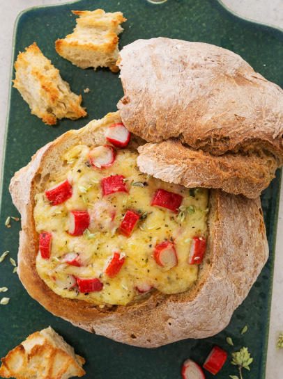 Pão Recheado com Delícias do Mar e Queijo