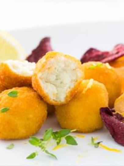 Pastéis de Pescada ao Tomilho com Chips de Legumes