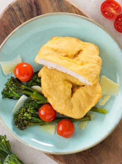 Pescada Panada à Sevilhana com BImis e Tomate Cereja no Forno