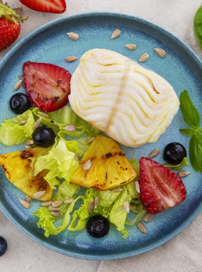 Pescada Salteada Com Salada De Fruta Grelhada