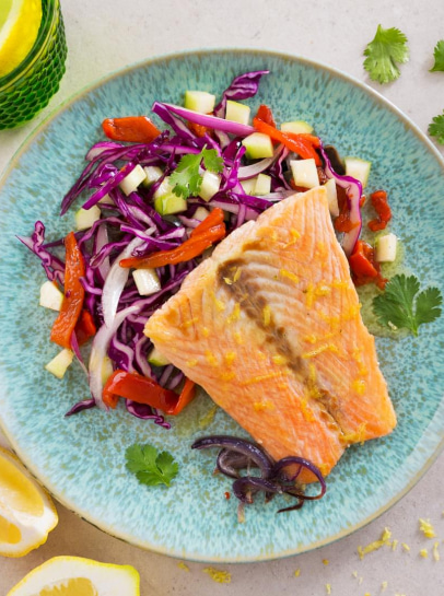 Salmão no Forno ao Limão com Salada de Verão