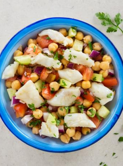 Salada de Bacalhau com Grão, Tomate e Pepino