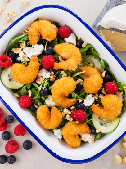 Salada de Camarão panado, Frutos Silvestres e Ricotta