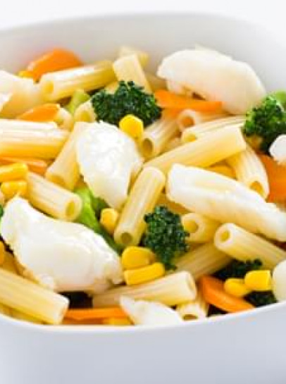 Salada quente de Bacalhau com Massa e Legumes