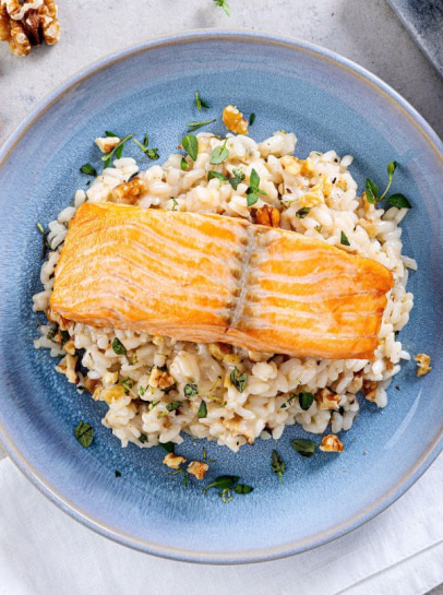 Salm&atilde;o com Risotto e Gorgonzola e Nozes
