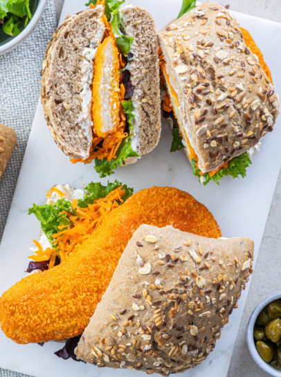 Sandu&iacute;che de Filete de Pescada com Queijo Creme e Alcaparras