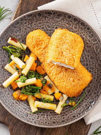 Filetes com Massa com Legumes Salteados ao Alecrim