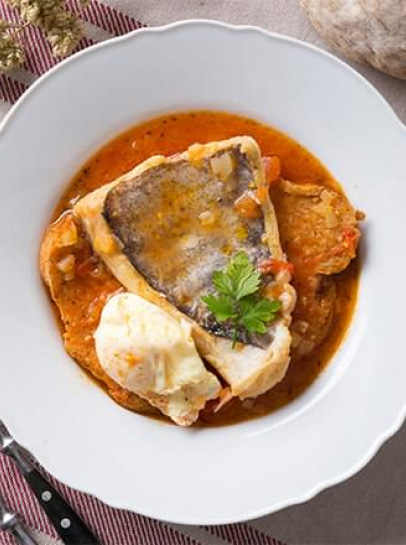 Sopa de Tomate Alentejana com Bacalhau