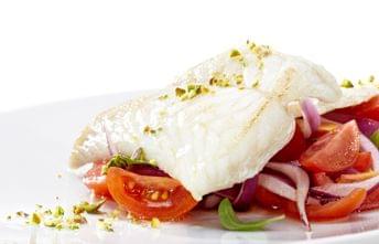 Filetes de Pangasius com Salada de Tomate