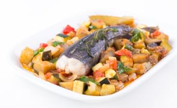 Pescadinhas com Legumes Estufados